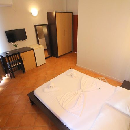 Hotel Ceka Σαράντα Εξωτερικό φωτογραφία