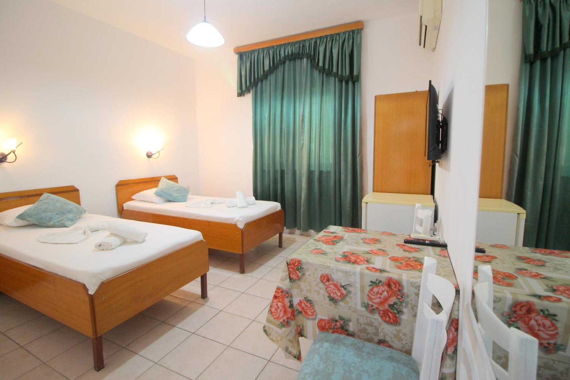 Hotel Ceka Σαράντα Εξωτερικό φωτογραφία
