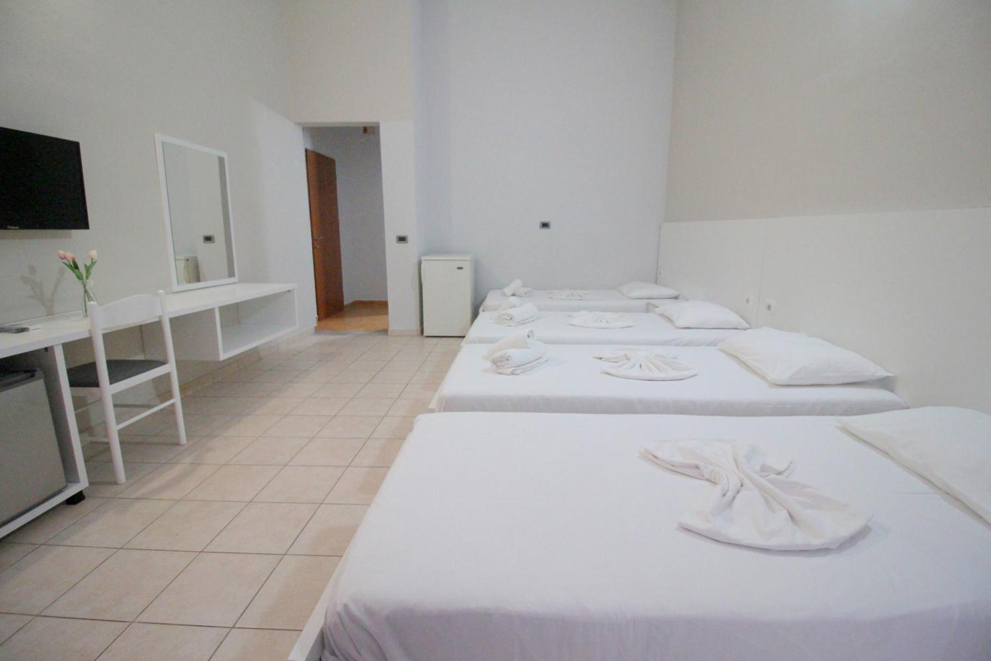 Hotel Ceka Σαράντα Εξωτερικό φωτογραφία