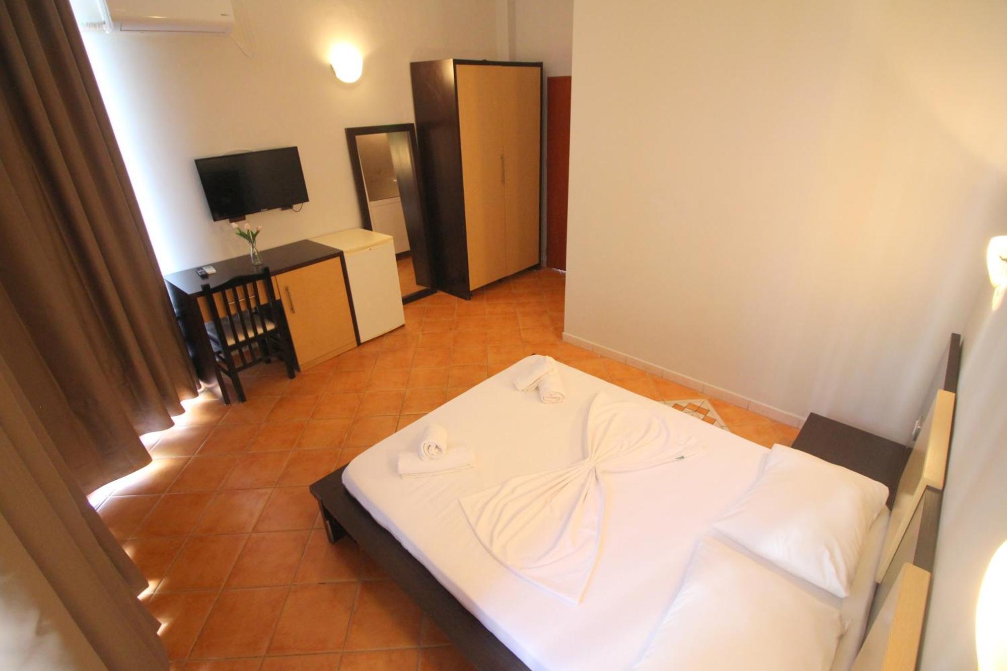 Hotel Ceka Σαράντα Εξωτερικό φωτογραφία
